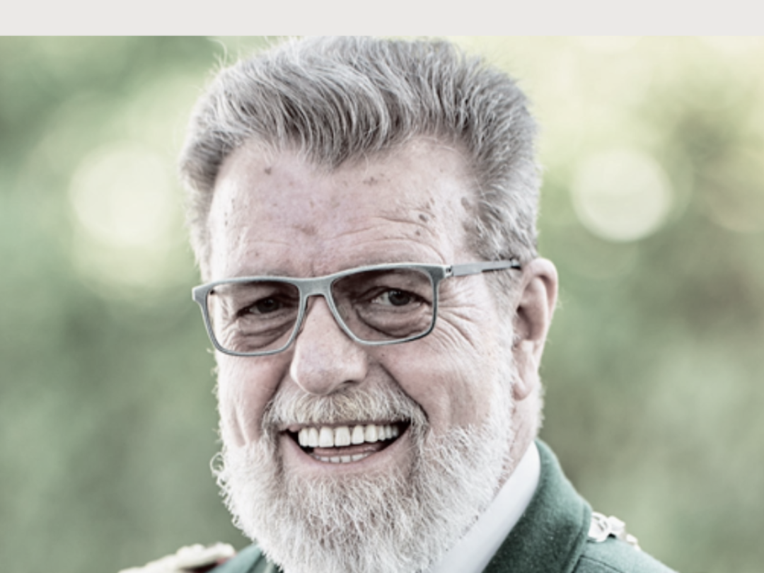 Ein Bild von Emil Vogt in Schützenuniform mit dem Zusatz 'In stillem Gedenken'